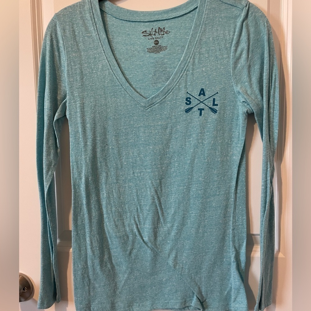Salt Life, Size small, Long sleeve v-neck, Blue